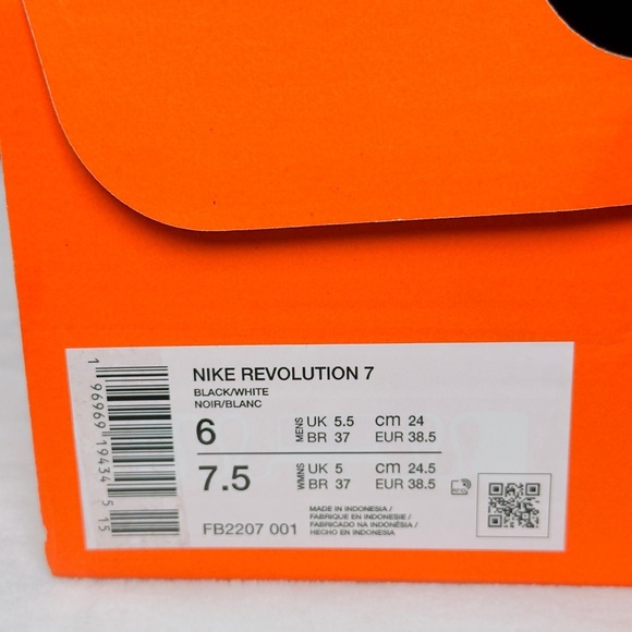 Nike Revolution 7 Running Shoes – Black/White – Size 6M/W 7.5 – NIB - Picture 12 of 12